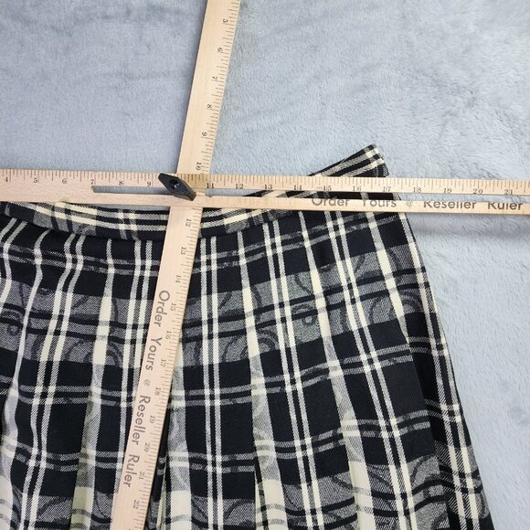 Vintage Pendleton Virgin Wool Midi Skirt Women 18 Black Plaid Pleated USA Office - Picture 6 of 11